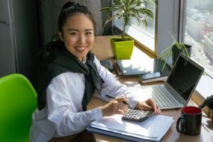 Accountant Jobs at Deloitte: Qualifications, Salary & Application Process